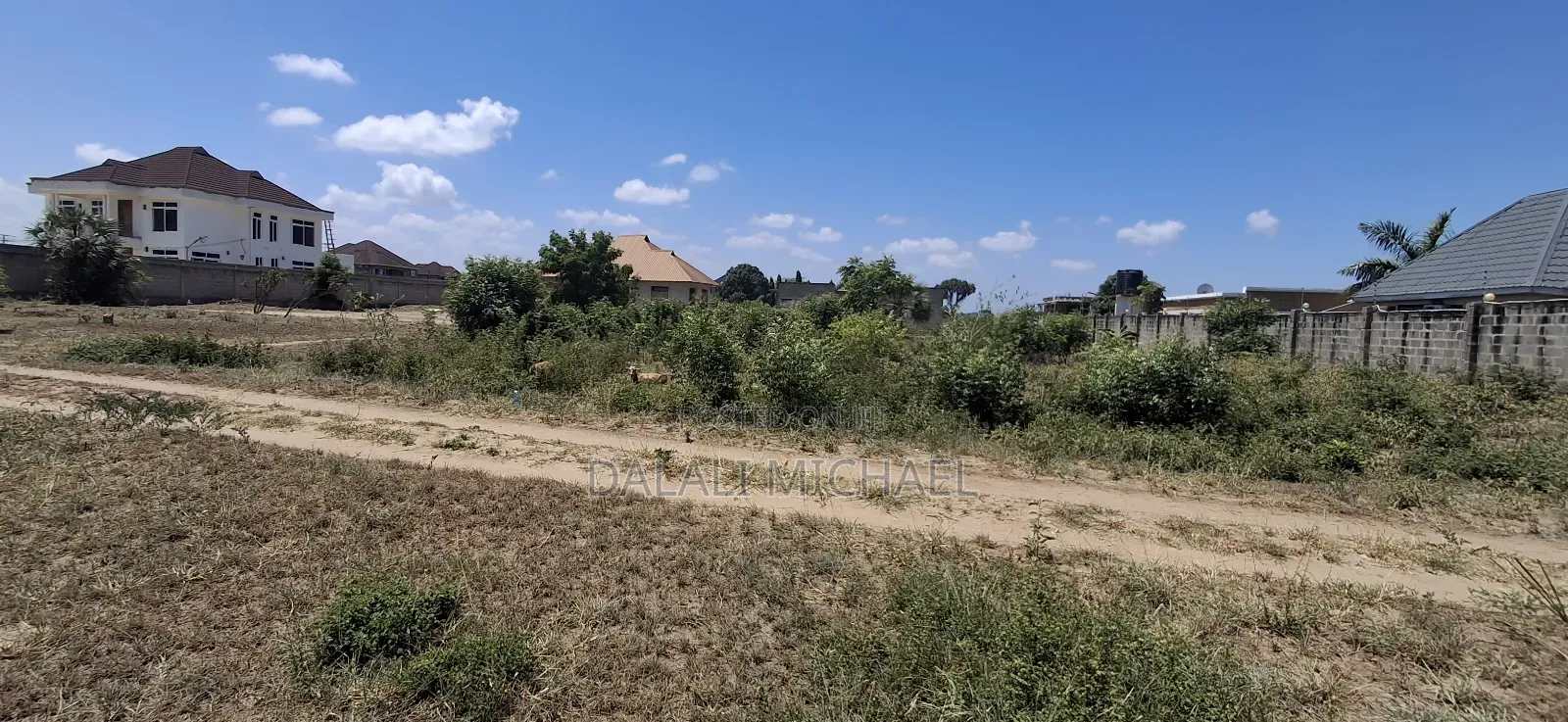 Kiwanja Kinauzwa Mbweni Mpiji