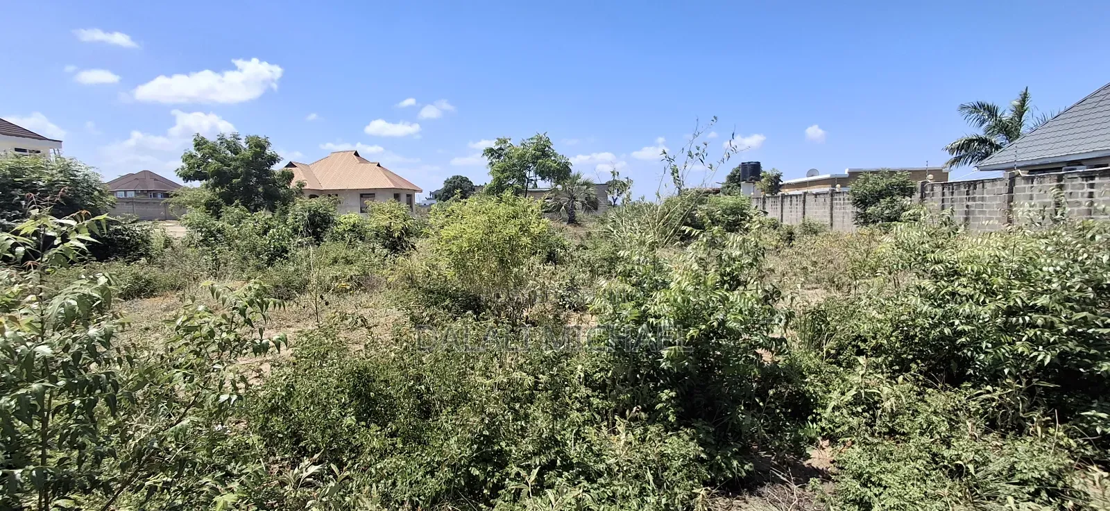 Kiwanja Kinauzwa Mbweni Mpiji