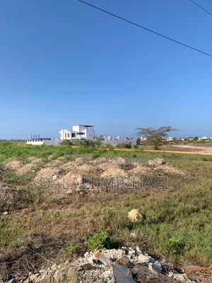 Plot Corner for Sale 2073 SQMS