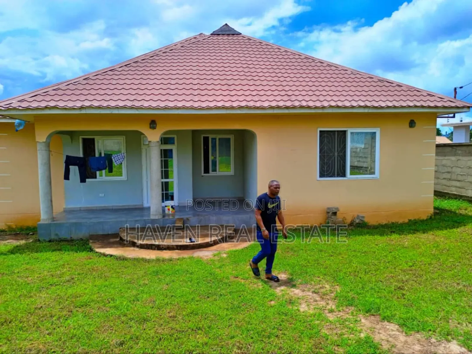 4bdrm House in Goba for sale