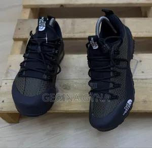 Veryy Simple Sneakers Shoes