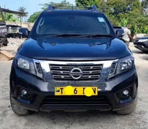 Nissan Navara 2007 Black