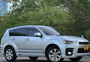Mitsubishi Outlander 2011 Silver