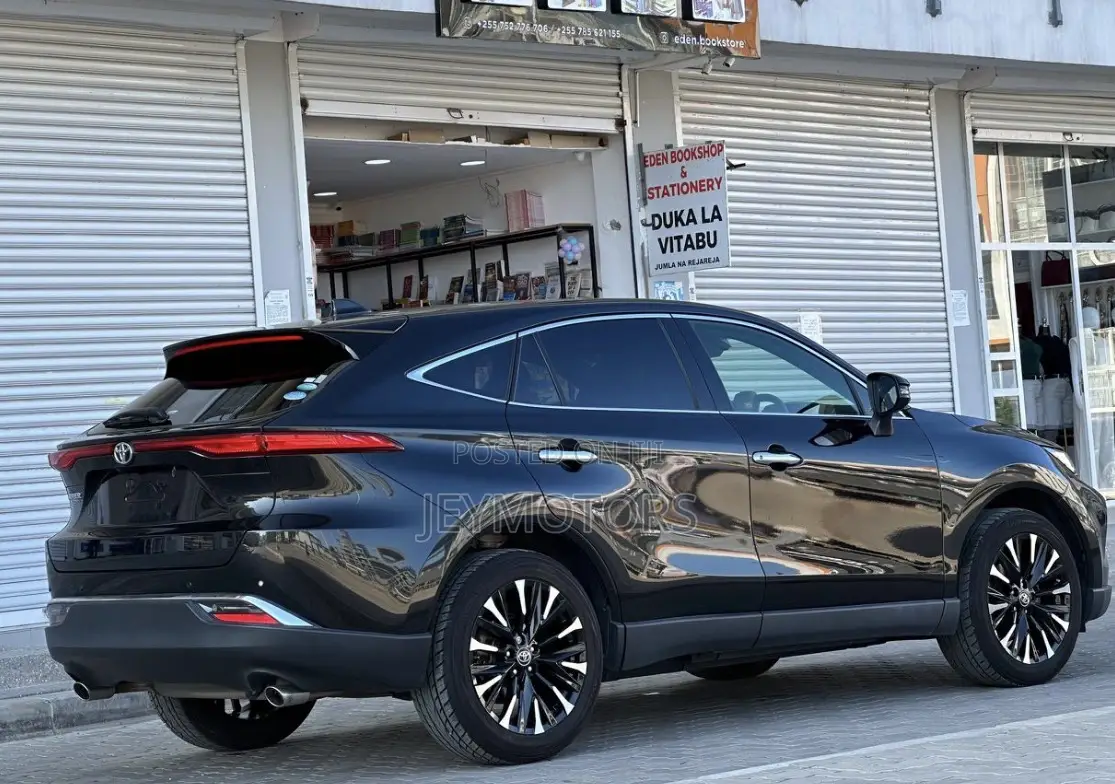 Toyota Harrier 2021 Black
