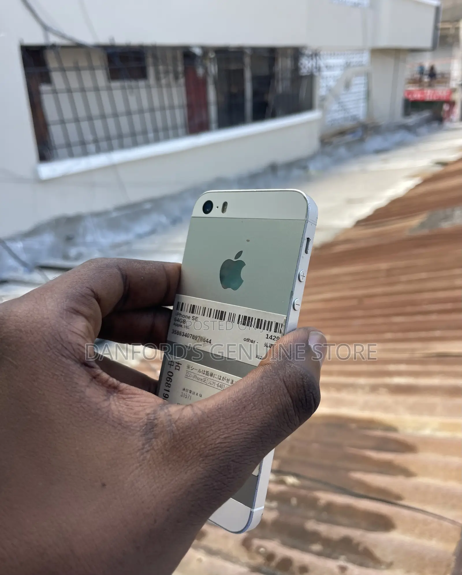 Apple iPhone SE 64 GB White
