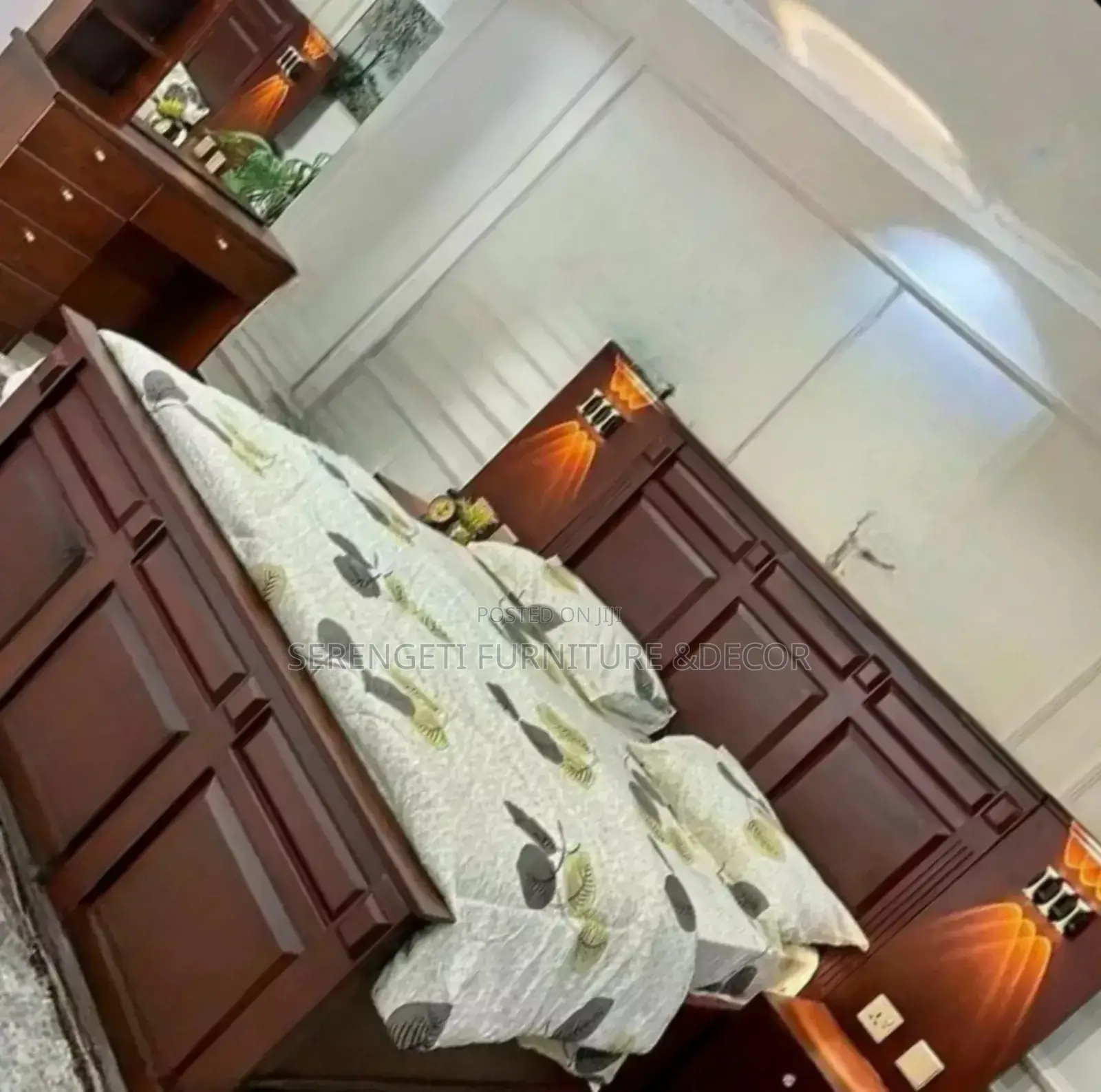 Woodbed Classic With Bedsidelamp