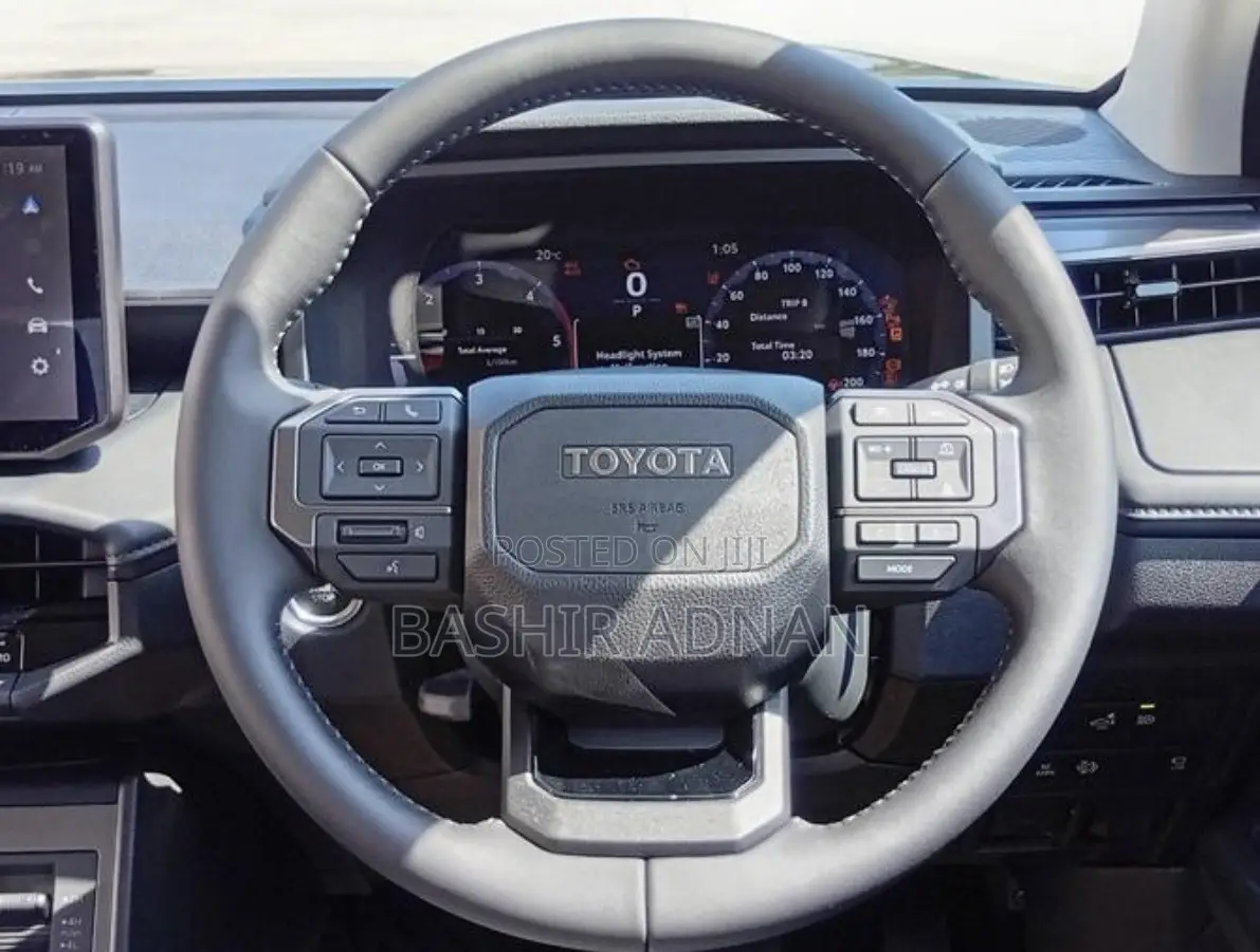 New Toyota Hilux 2025 Black