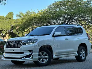 Toyota Land Cruiser Prado 2.7 2017 White