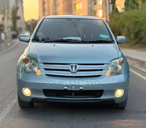 Toyota IST 2003 Blue