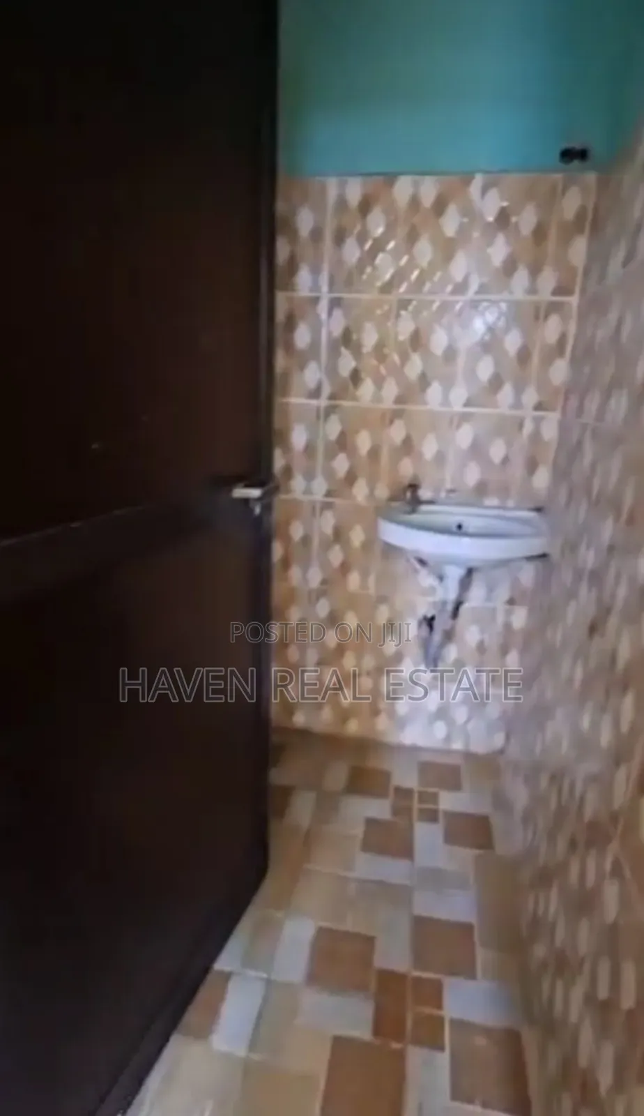 4bdrm House in Goba for sale