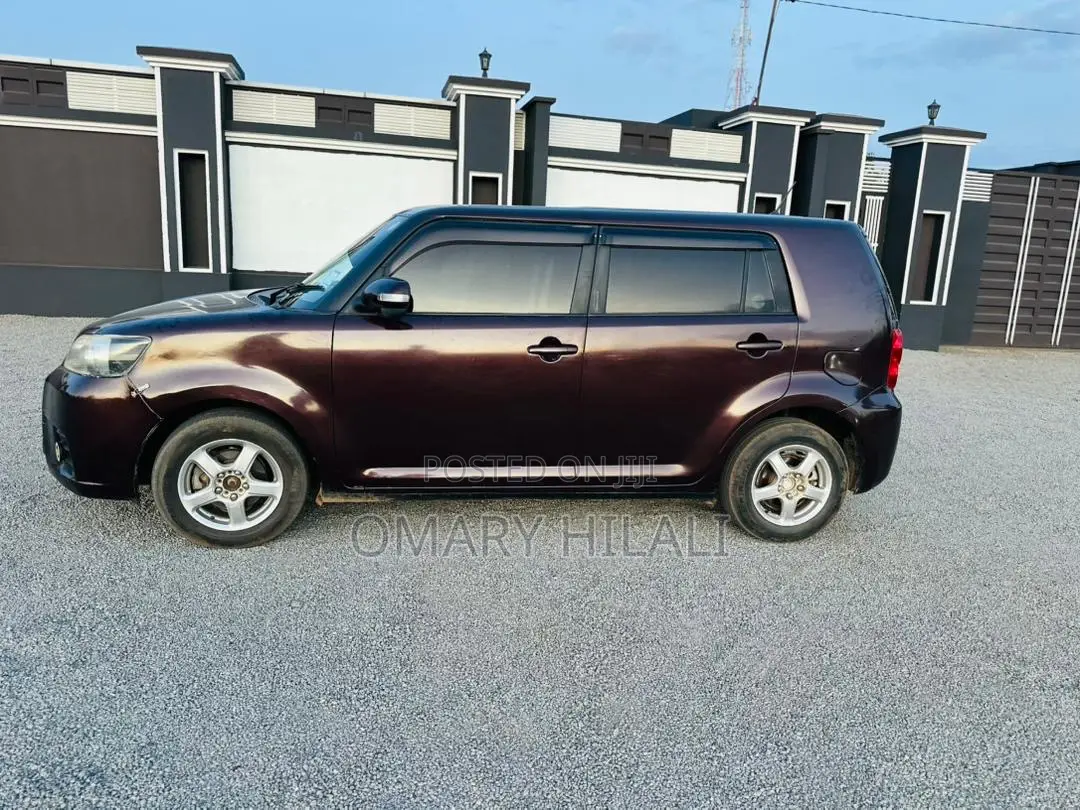 Toyota Corolla Rumion 2008 Maroon