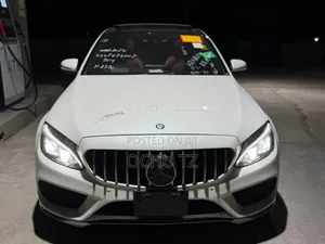 Mercedes-Benz C200 2015 White