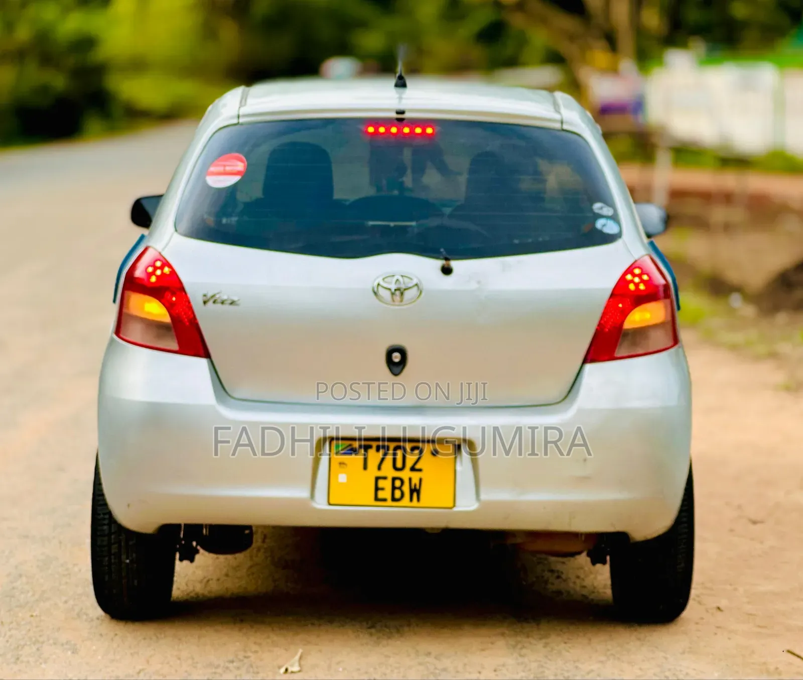 Toyota Vitz 2004 Silver