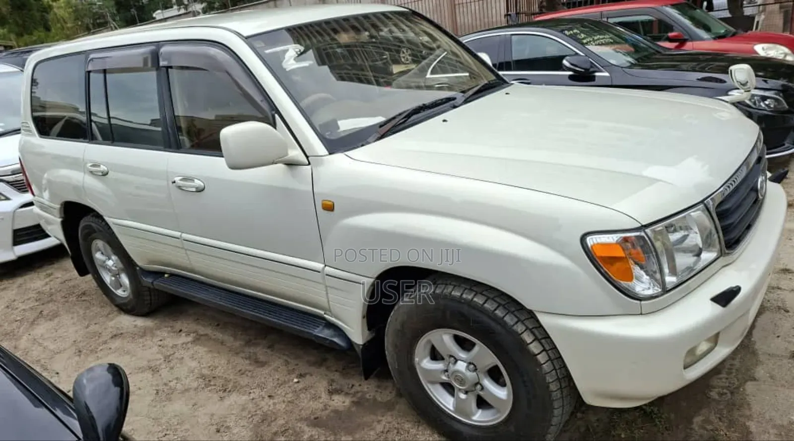 Toyota Land Cruiser 2001 White
