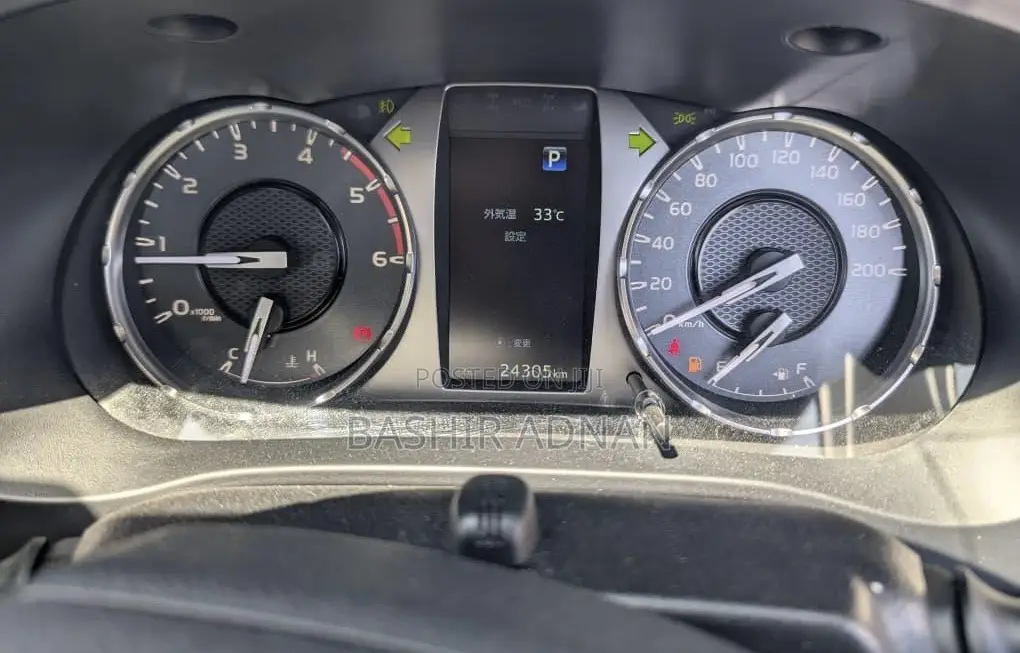 Toyota Hilux Revo Double Cab Deisel 2.4 AWD 2022 Pearl