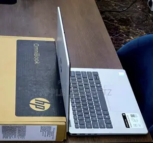 New Laptop HP OmniBook 5 Flip 14-fp0023dx 16GB Intel Core i7 SSD 512GB