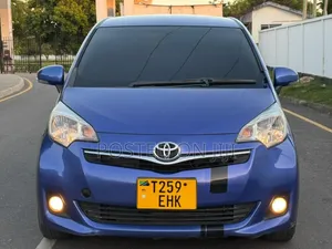 Toyota Ractis 2011 Blue