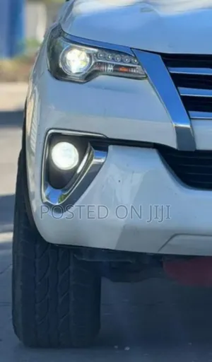 Toyota Fortuner 2018 White