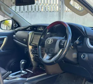 Toyota Fortuner 2018 White