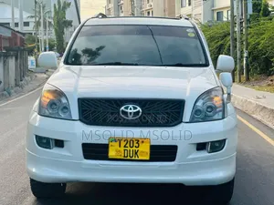 Toyota Land Cruiser Prado 2004 White
