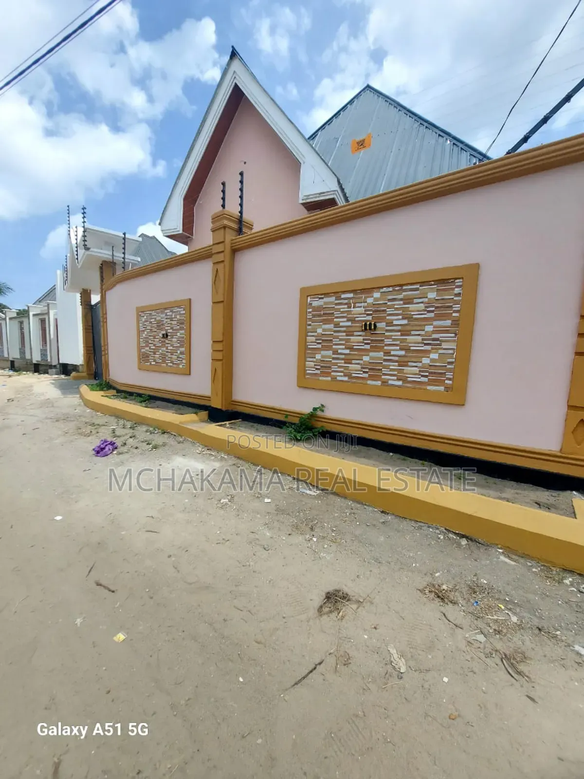 3bdrm House in Mchakama Real Estate, Chamazi for sale