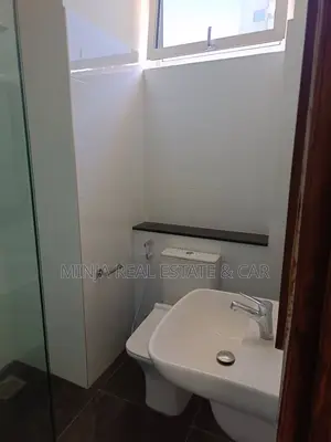 3bdrm Apartment in Upanga West for sale