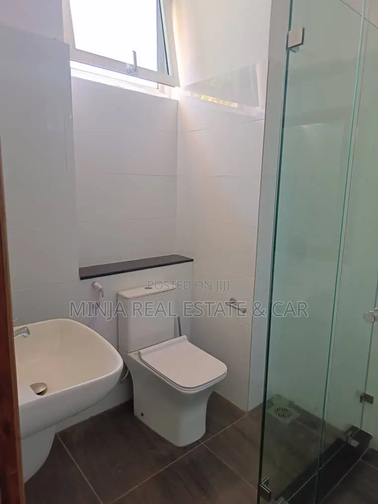 3bdrm Apartment in Upanga West for sale