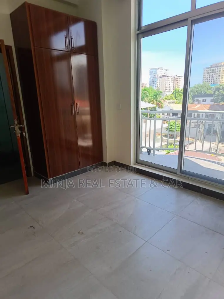 3bdrm Apartment in Upanga West for sale