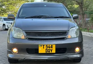 Toyota IST 2005 Gray