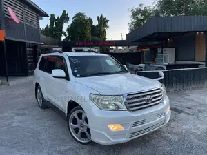 Toyota Land Cruiser 2008 White