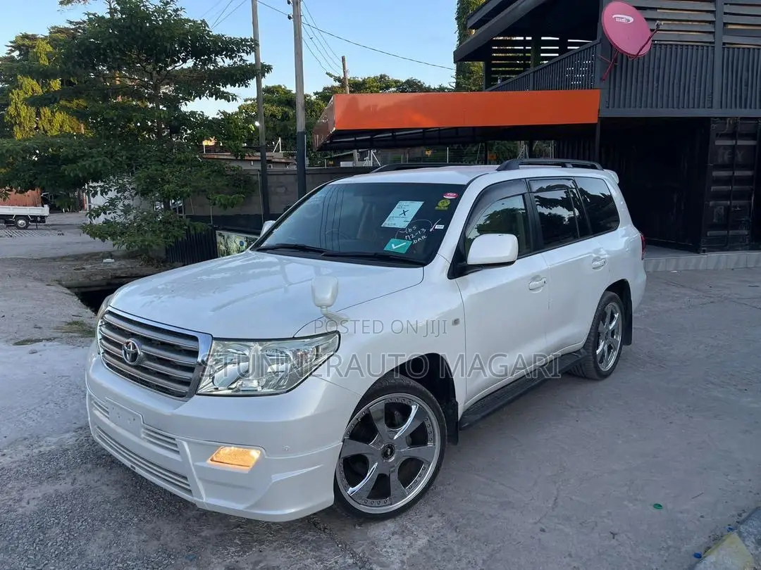 Toyota Land Cruiser 2008 White