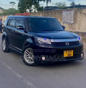 Toyota Corolla Rumion 2010 Black
