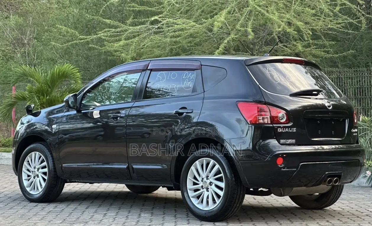 Nissan Dualis 2010 Black