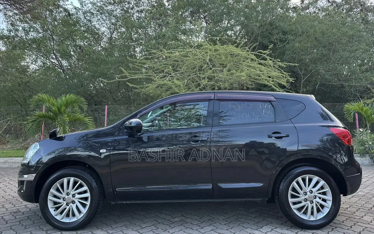 Nissan Dualis 2010 Black