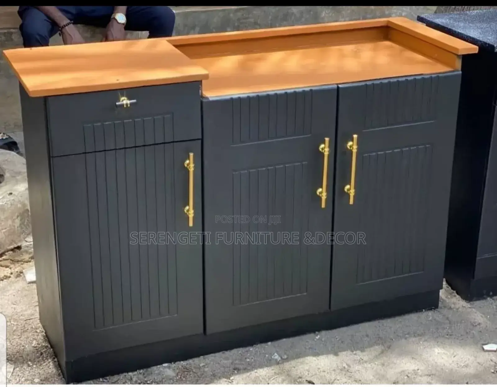 Simple Cabinet Set