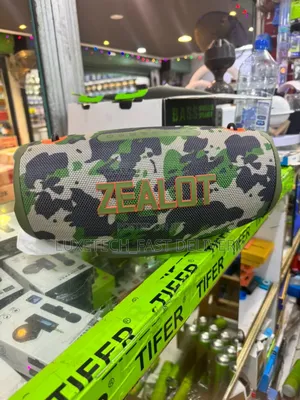 Zealot S127 Portable Bluetooth Speaker With a Camouflage Pattern