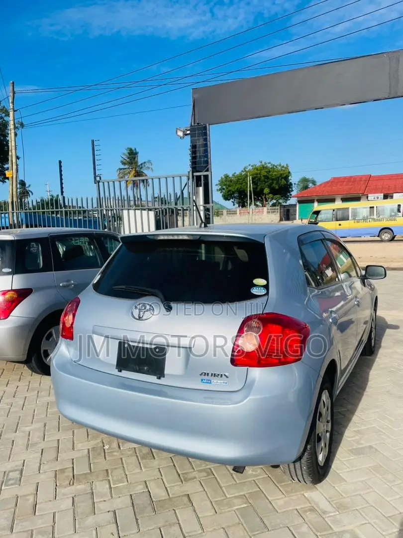 Toyota Auris 2009 Blue