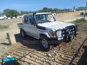 Toyota Land Cruiser 2021 White