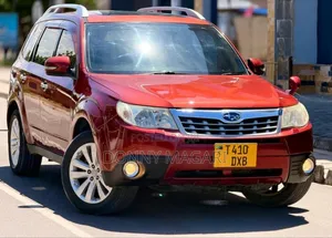 Subaru Forester 2011 Maroon