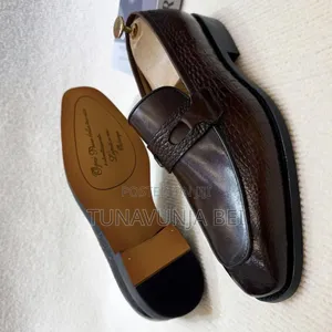 Quality Shoes / Brand De'rossi