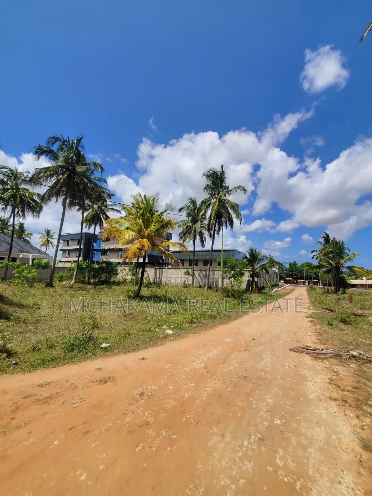 Kiwanja Kinauzwa Madale Mivumoni