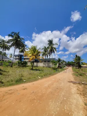 Kiwanja Kinauzwa Madale Mivumoni