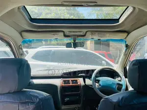 Toyota Noah 2003 Gray