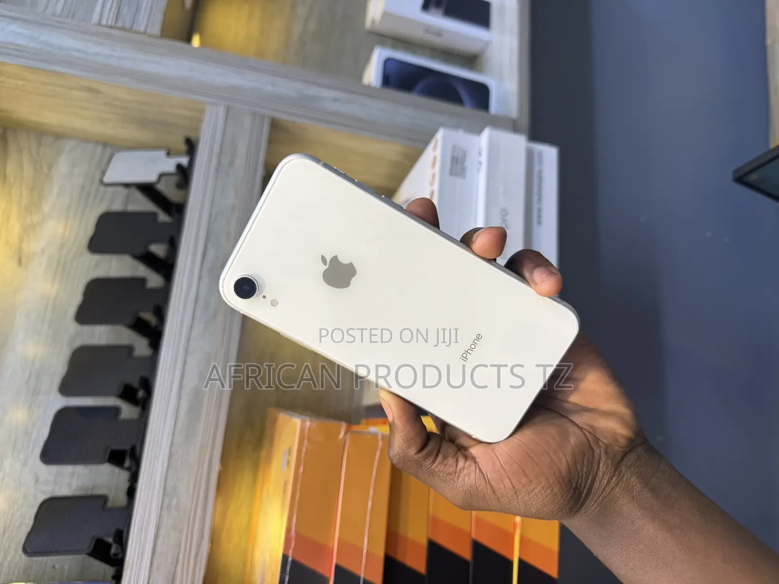 Apple XR 64 GB Silver