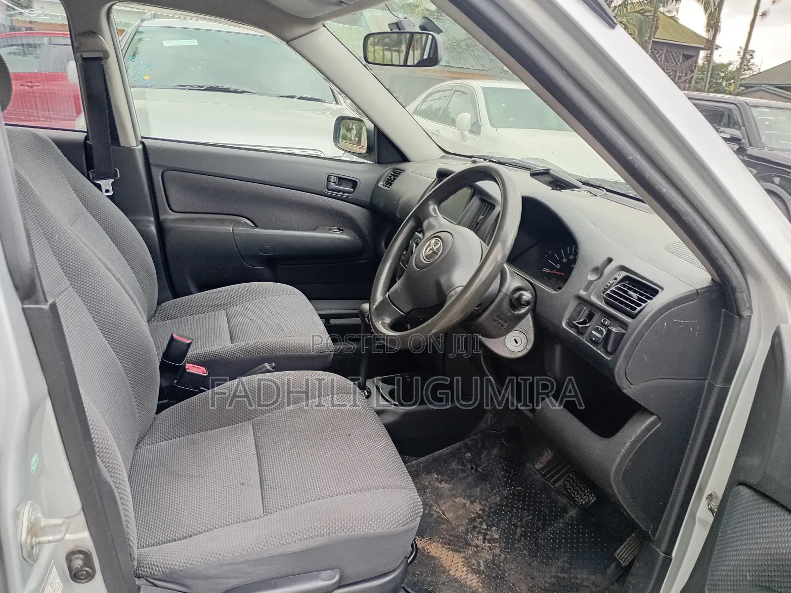 Toyota Succeed 2004 Silver