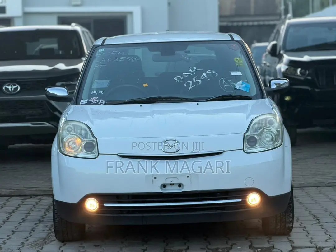 Mazda Verisa 2011 White