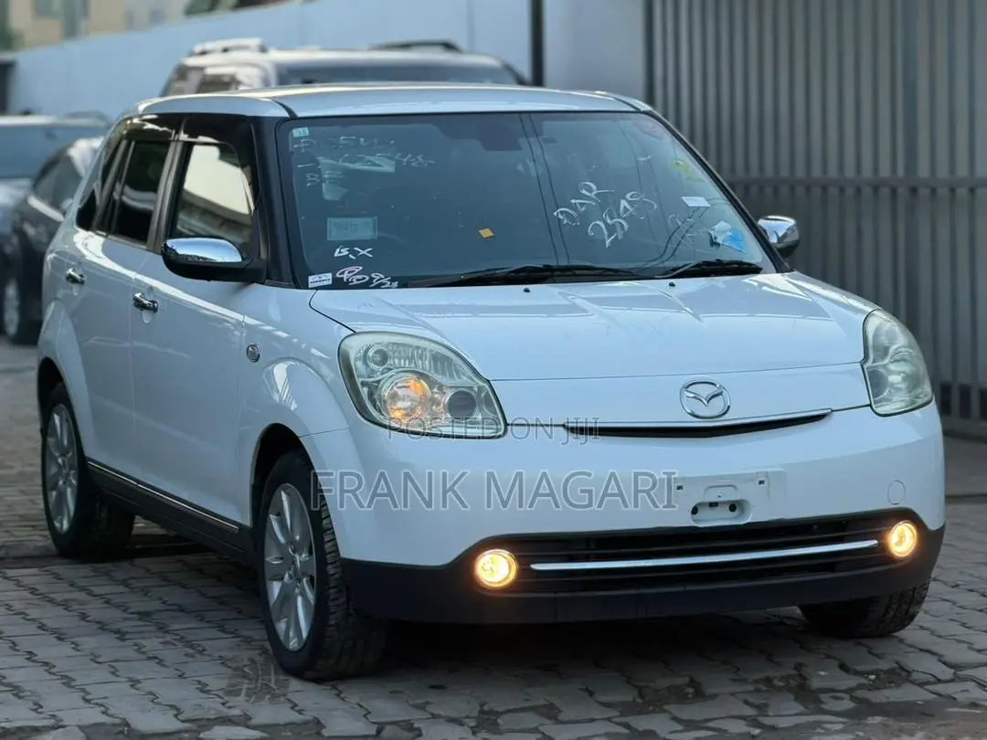 Mazda Verisa 2011 White