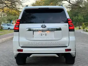 Toyota Land Cruiser Prado 2023 White
