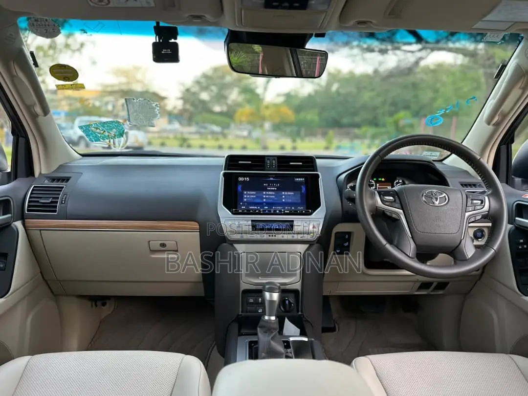 Toyota Land Cruiser Prado 2023 White