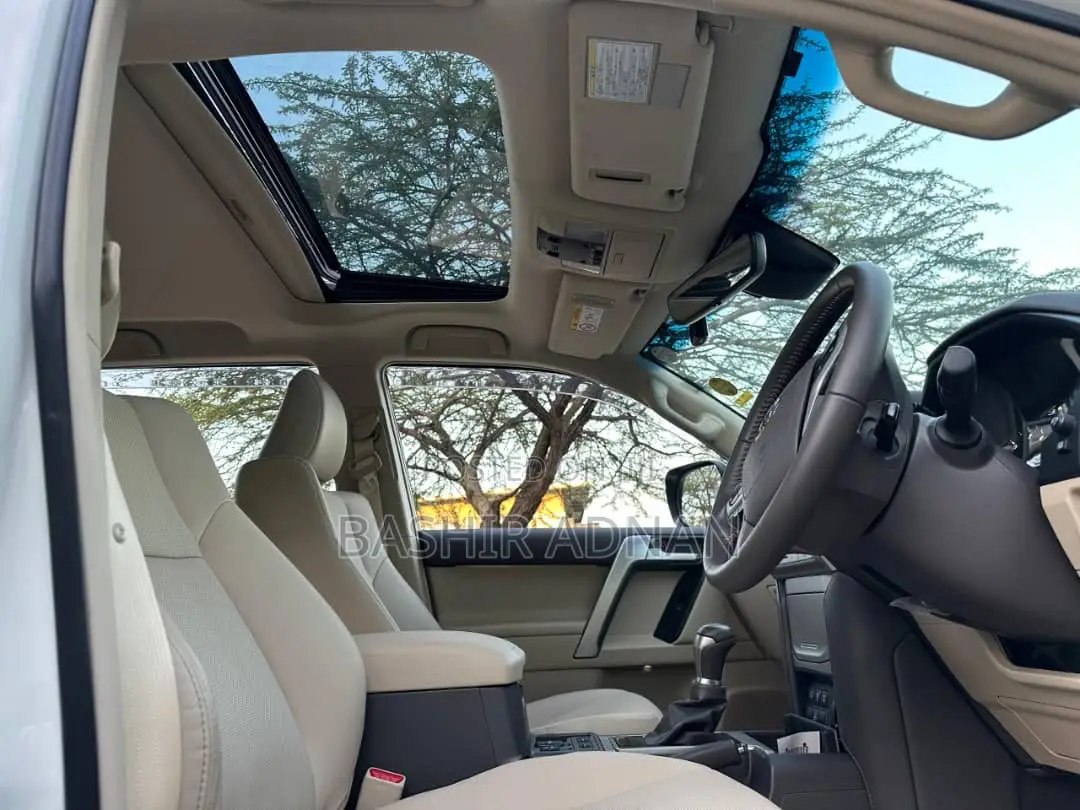 Toyota Land Cruiser Prado 2023 White